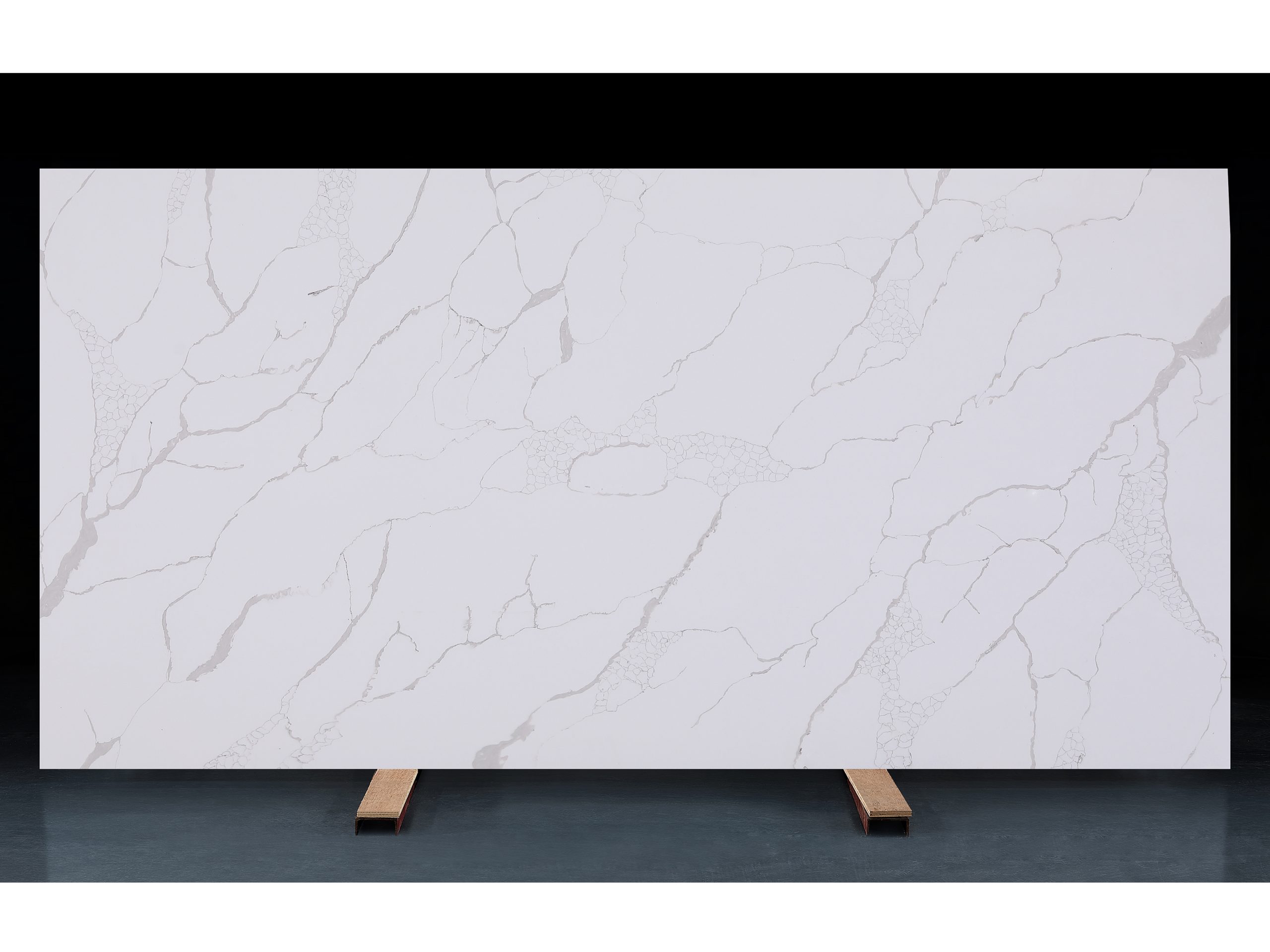 Calacatta Venato Quartz Countertops